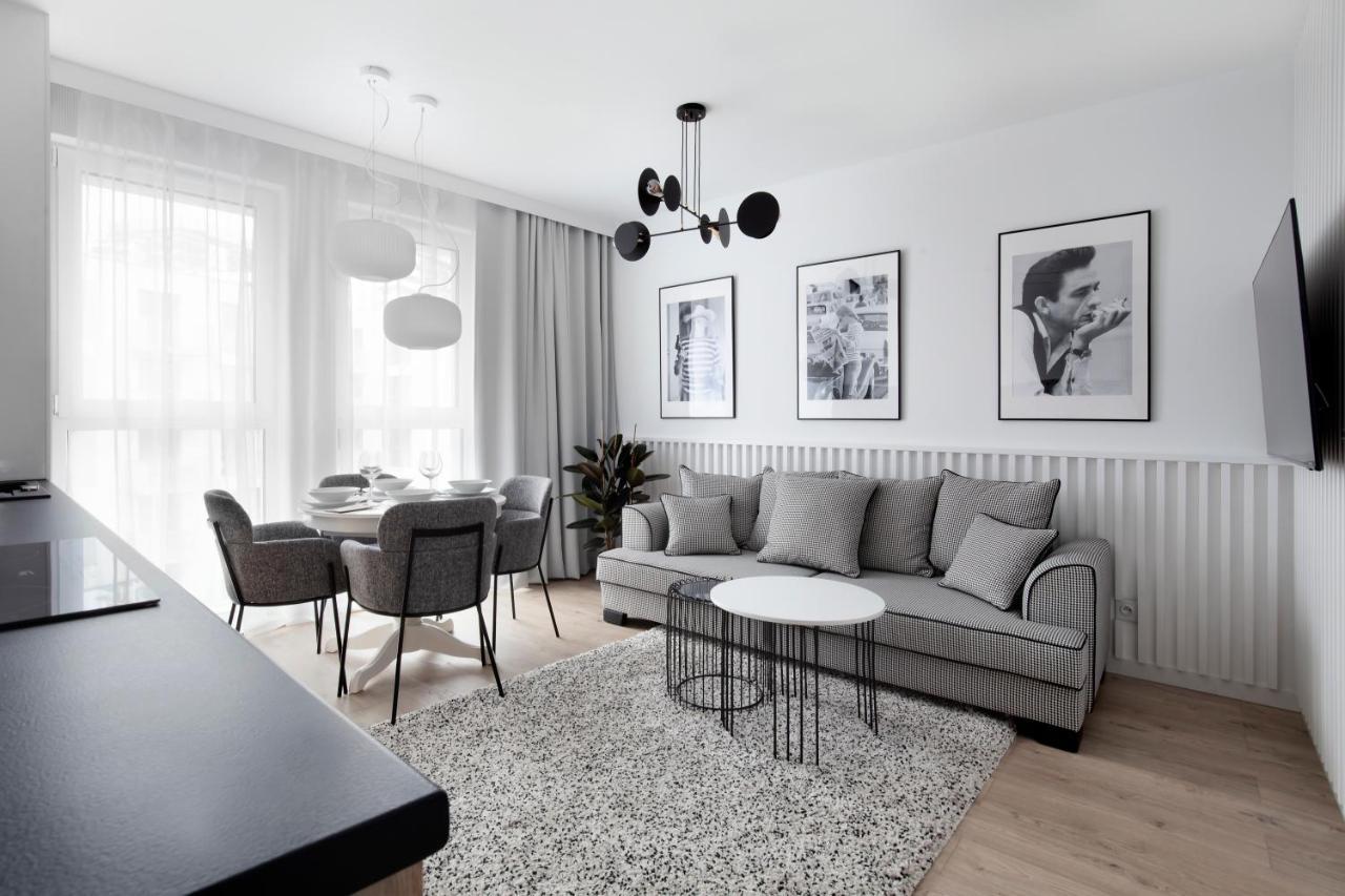 Aura 40 City Center By Downtown Apartments 그단스크 외부 사진